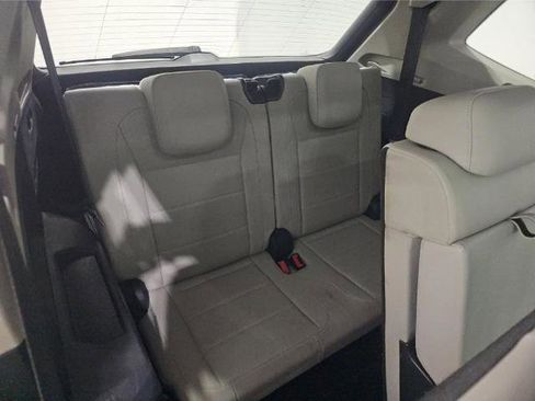 Used 2019 Volkswagen Tiguan SE w/ Panoramic Sunroof Package image 8