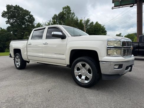 Used 2015 Chevrolet Silverado 1500 LTZ Z71 w/ LTZ Plus Package AWD/4WD image 16