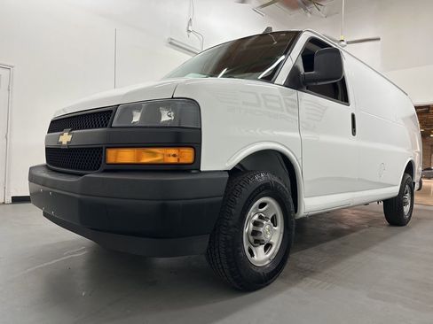 Used 2021 Chevrolet Express 2500 w/ Driver Convenience Package RWD image 22