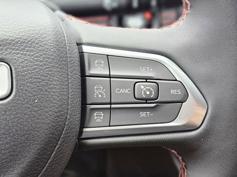 New 2026 Jeep Compass Trailhawk image 13