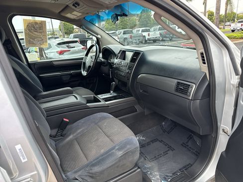 Used 2011 Nissan Armada SV RWD image 11