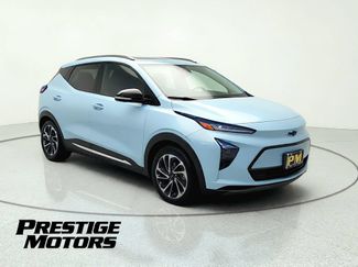Used 2023 Chevrolet Bolt EUV Premier w/ Sun & Sound Package FWD video 1