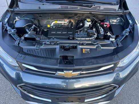 Used 2021 Chevrolet Trax LT AWD/4WD image 33