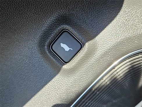 Certified 2023 Acura MDX FWD w/ Technology Package image 33