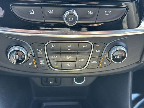 Certified 2023 Chevrolet Traverse LT AWD/4WD image 18