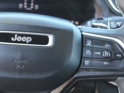 Used 2023 Jeep Grand Cherokee L Laredo AWD/4WD image 22