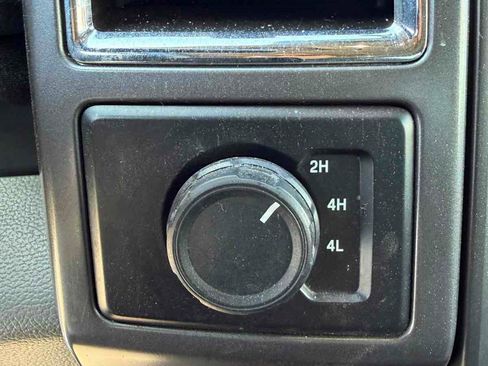 Used 2016 Ford F150 XLT AWD/4WD image 14