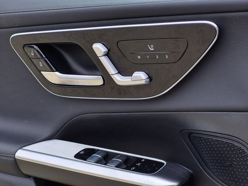 Certified 2025 Mercedes-Benz GLC 43 AMG 4MATIC image 36