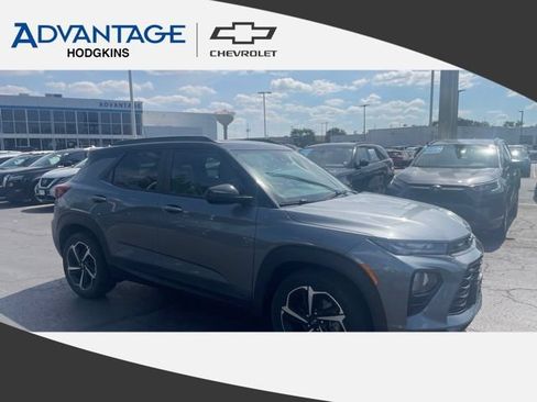 Used 2021 Chevrolet TrailBlazer RS w/ Sun and Liftgate Package FWD image 1