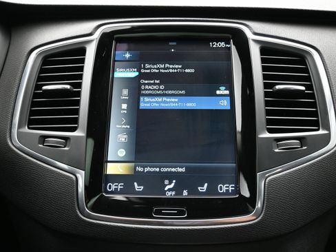 Used 2021 Volvo XC90 T5 Momentum w/ Protection Package Premier FWD image 34