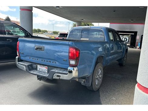 Used 2019 Toyota Tacoma SR5 AWD/4WD image 5