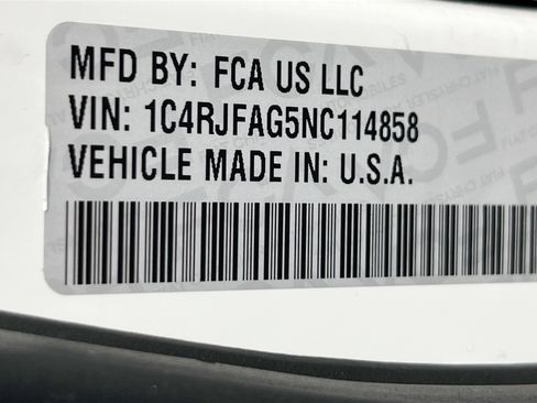 Used 2022 Jeep Grand Cherokee Laredo X image 31