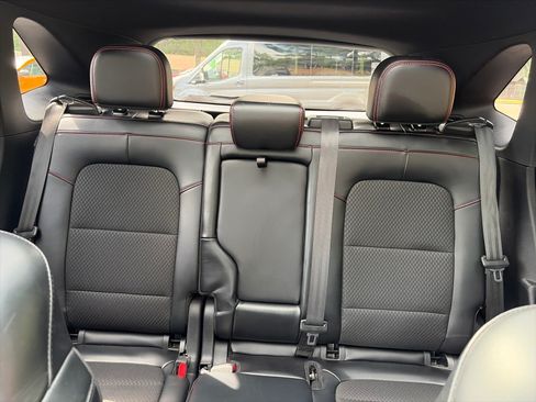 Used 2024 Ford Escape ST-Line w/ Tech Pack #1 AWD/4WD image 17