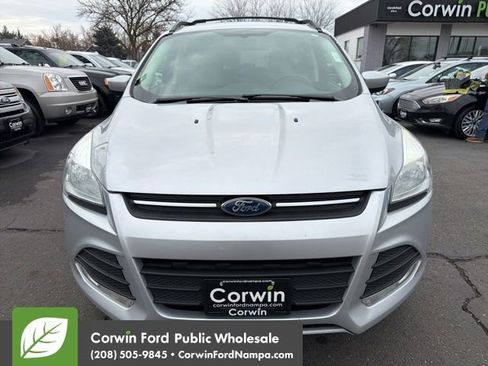 Used 2015 Ford Escape SE w/ Equipment Group 201A image 2