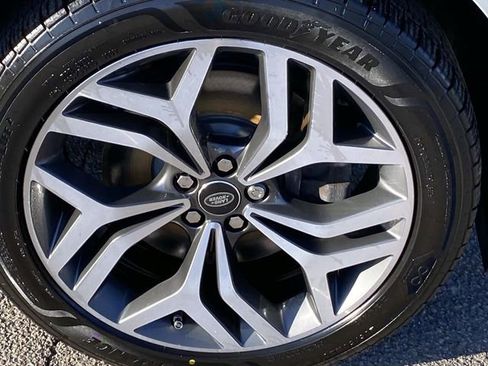 Used 2020 Land Rover Range Rover Evoque First Edition image 28