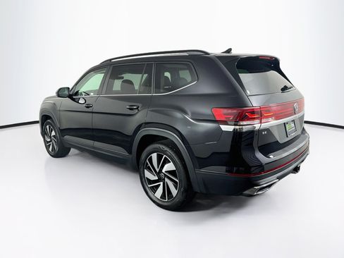 Used 2025 Volkswagen Atlas SE FWD image 5