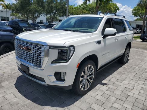 Used 2021 GMC Yukon Denali AWD/4WD image 3