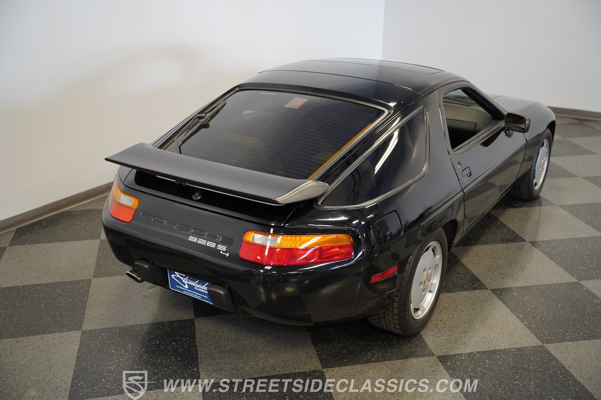 Used 1988 Porsche 928 S4 RWD image 30
