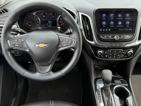 Used 2024 Chevrolet Equinox Premier image 11