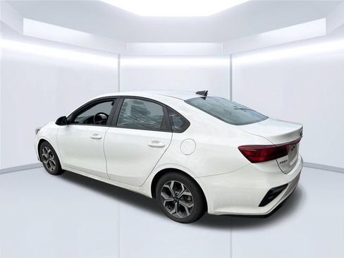 Used 2021 Kia Forte LXS FWD image 3