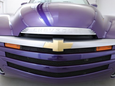 Used 2003 Chevrolet SSR w/ Preferred Equipment Group image 42