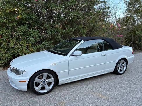 Used 2004 BMW 325Ci Convertible RWD image 3