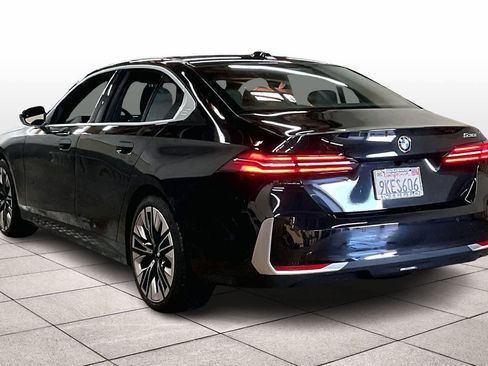 Used 2024 BMW 530i w/ Premium Package image 14