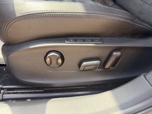 Used 2013 Volkswagen Passat TDI SEL Premium FWD image 30