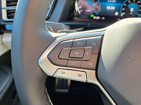 New 2026 Volkswagen Atlas Cross Sport SEL Premium R-Line image 24