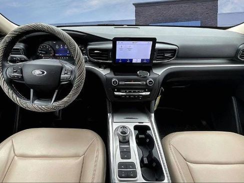 Certified 2020 Ford Explorer XLT w/ Equipment Group 202A image 7