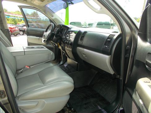 Used 2011 Toyota Tundra 2WD Double Cab w/ Tow Pkg image 9