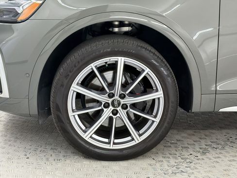 Used 2023 Audi SQ5 Prestige w/ Prestige Package AWD/4WD image 12