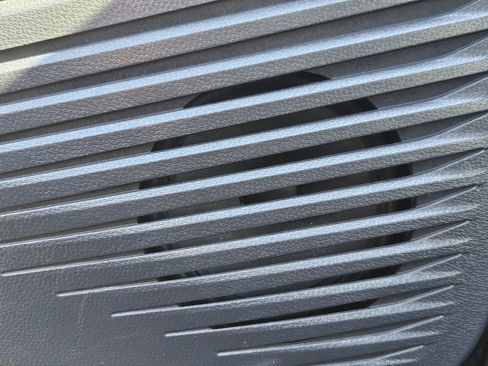 Used 2022 Volkswagen ID.4 Pro S w/ Gradient Package image 11