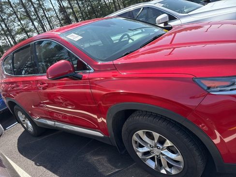 Used 2020 Hyundai Santa Fe SEL image 2