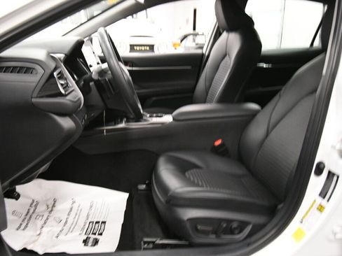 Certified 2024 Toyota Camry SE image 9