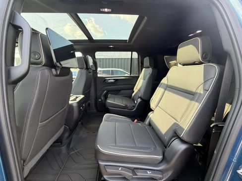 New 2026 Chevrolet Suburban Premier AWD/4WD image 25