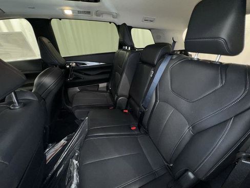 Certified 2026 INFINITI QX60 Luxe w/ Family Package image 28