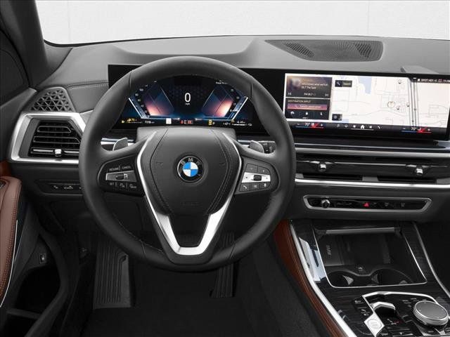 Used 2026 BMW X5 xDrive50e w/ Parking Assistance Package AWD/4WD image 4