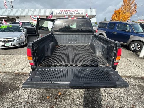Used 2005 GMC Sierra 1500 SLE w/ Light Duty Power Package image 12