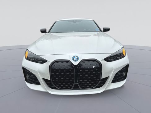 Used 2023 BMW i4 eDrive40 w/ M Sport Package image 4