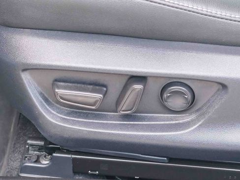 Used 2025 Toyota Camry SE FWD image 24