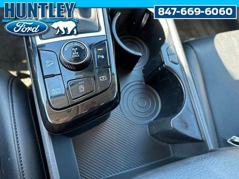 Used 2024 Kia Sportage EX image 18