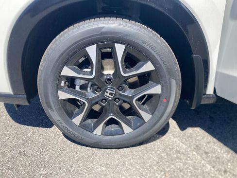 New 2026 Honda HR-V EX-L image 9