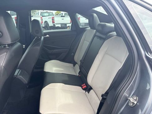 Used 2019 Volkswagen Jetta R-Line FWD image 10