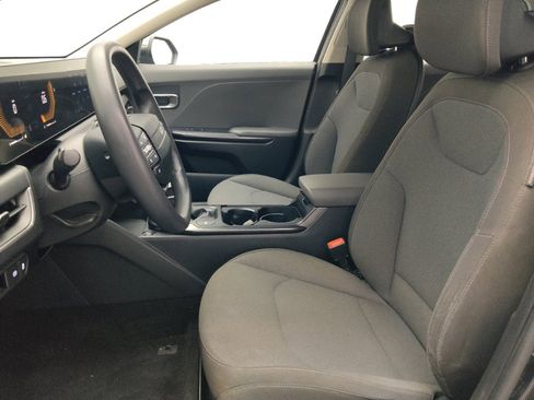 Used 2025 Kia K4 FWD image 17