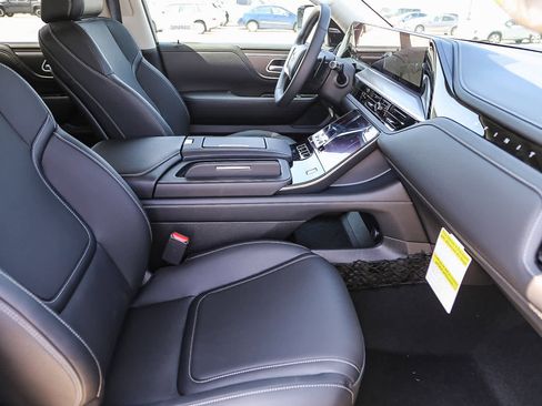New 2026 INFINITI QX80 Pure RWD image 18