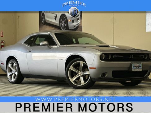 Used 2015 Dodge Challenger R/T w/ Quick Order Package 28B R/T RWD image 1