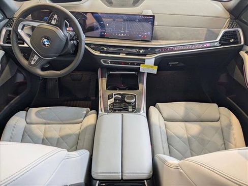 Used 2025 BMW X5 xDrive40i image 14