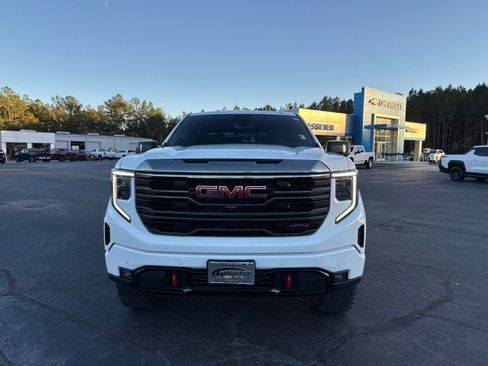 Used 2023 GMC Sierra 1500 AT4 w/ AT4 Premium Package image 10
