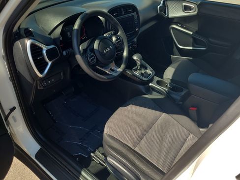 Used 2023 Kia Soul LX w/ Option Group 015 image 11